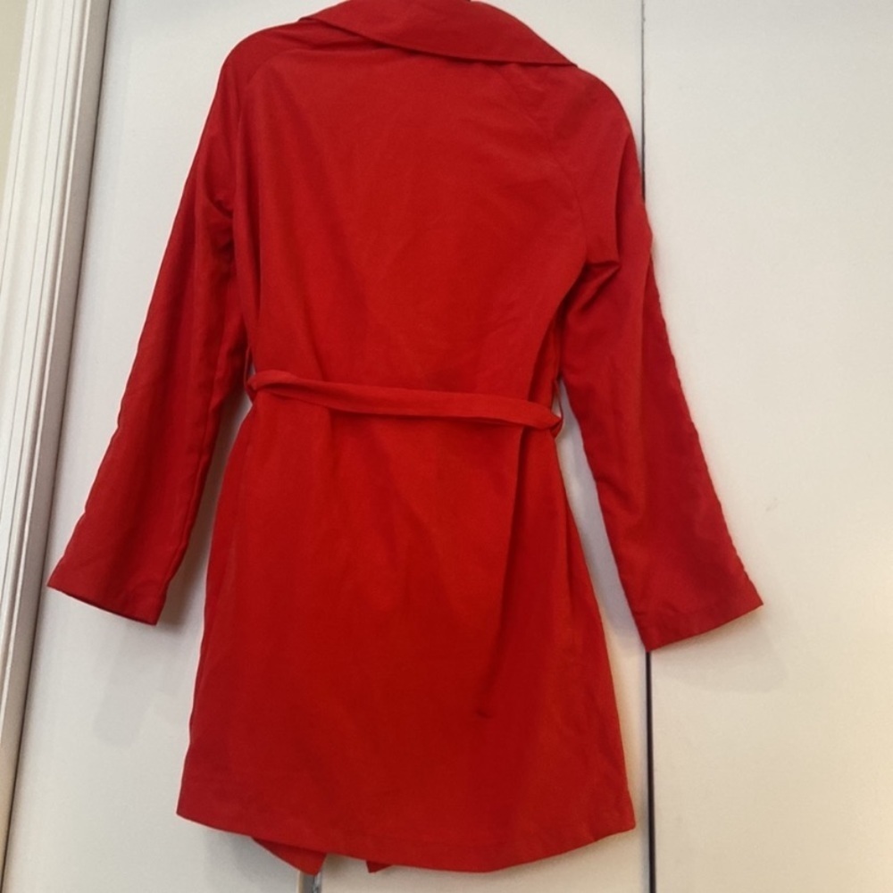 Thin, light spring/fall pea coat in bright red - Picture 5 of 5